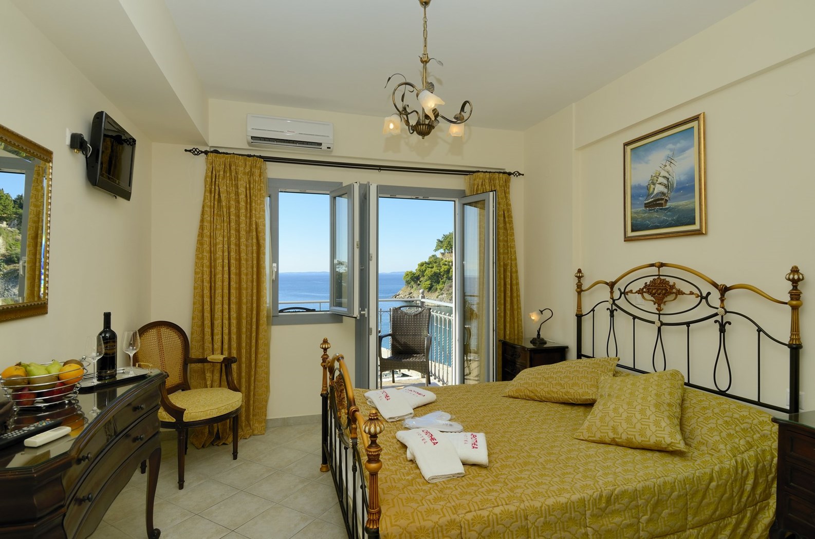 Acrothea Hotel - deluxe double